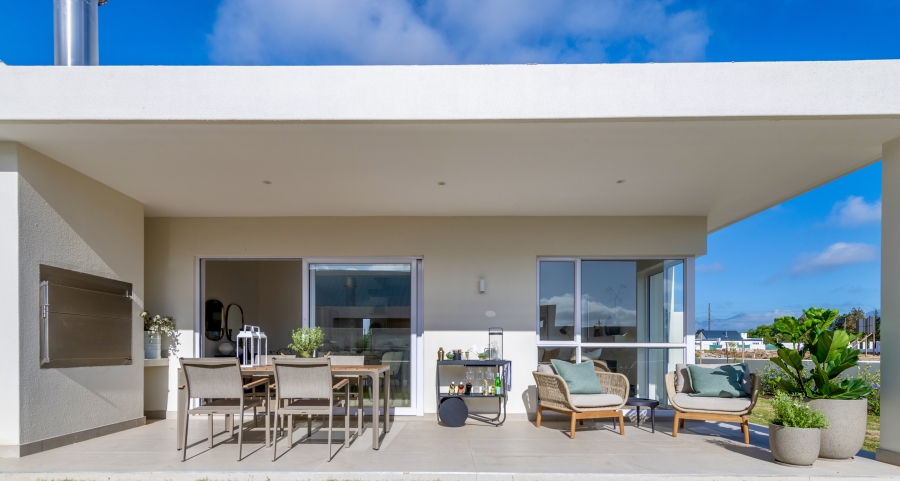3 Bedroom Property for Sale in Kraaibosch Western Cape